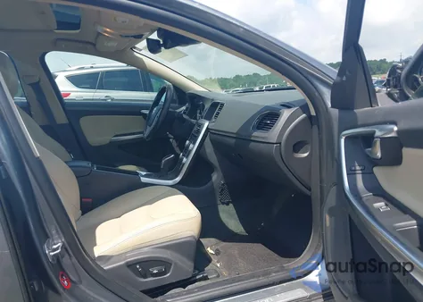 2018 Volvo S60 Inscription T5 z USA, uszkodzony, nr VIN LYV402TKXJB174267